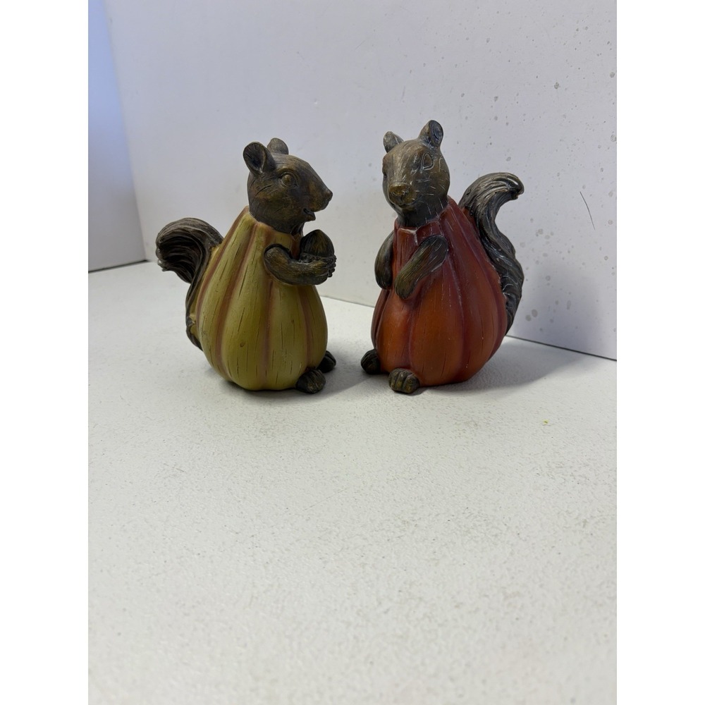 Holiday‎ Home Squirrels Pumpkin Table Piece 5.5"